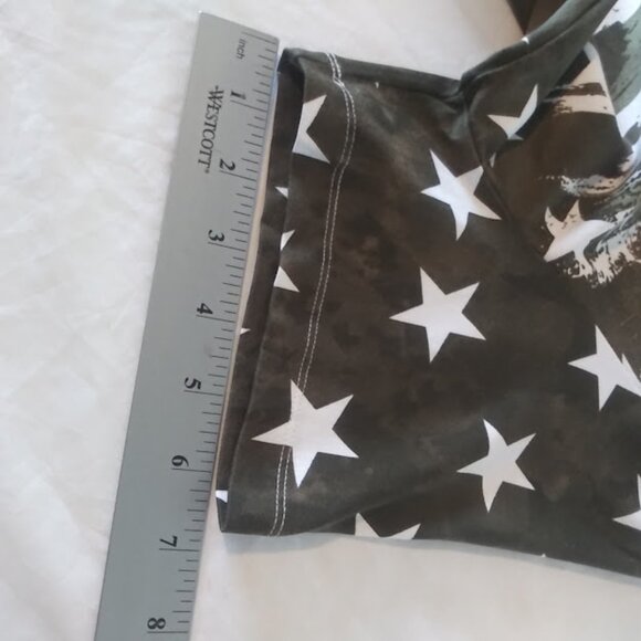 Denim & CO women's size M Olive green and white American flag print top - Picture 9 of 13
